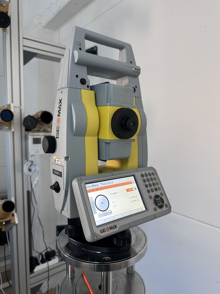 Zoom95 3" A10 Package containing Zoom95 Fully Robotic Total