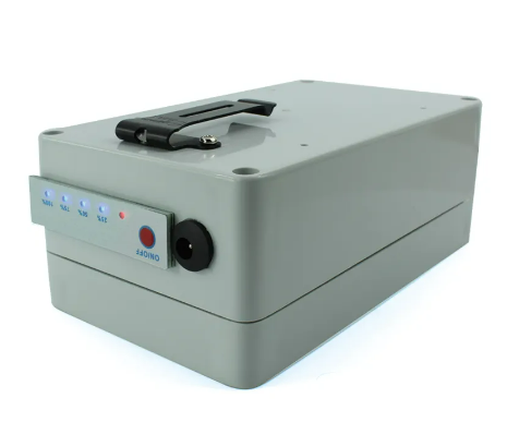 Batería Externa 12V y 15000mAh GeoMax Cable