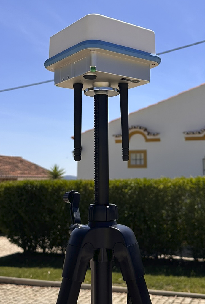 [RTK BASE B100] Base RTK UHF Drone B100